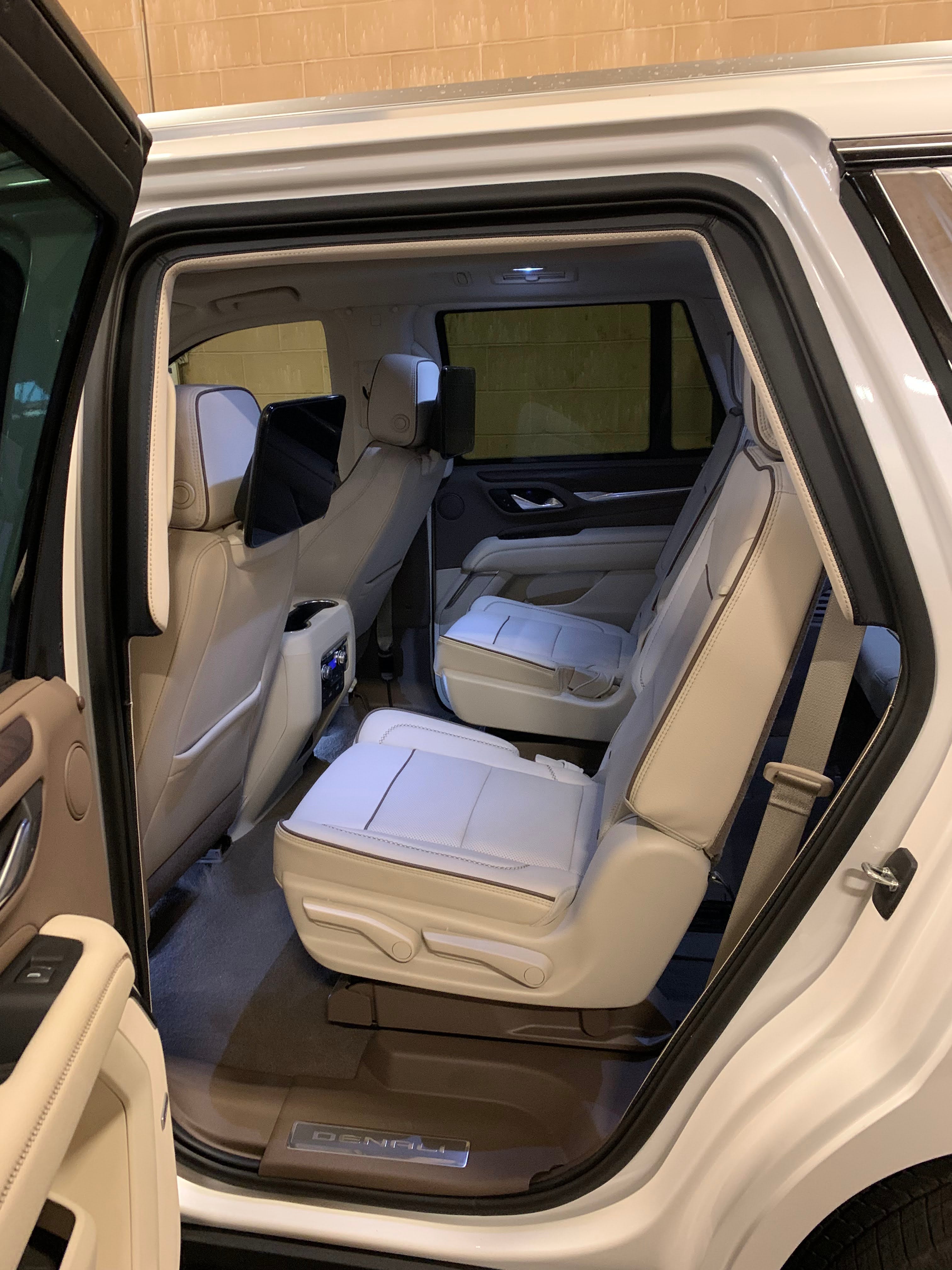 GMC Denali (White Interior)