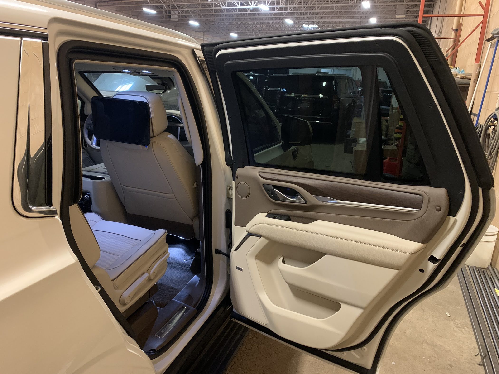 GMC Denali (White Interior)