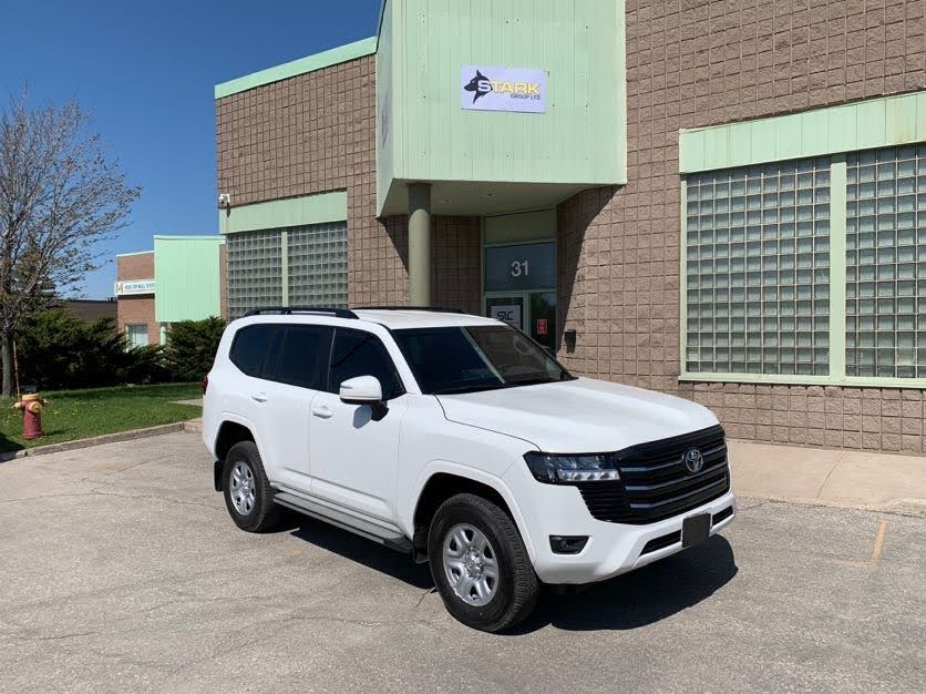 Toyota Land Cruiser (White)