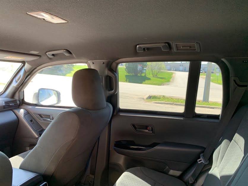 Toyota Land Cruiser (White)