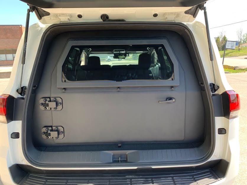 Toyota Land Cruiser (White)