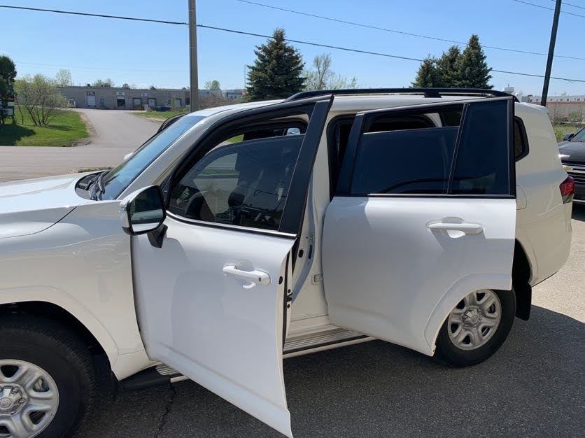 Toyota Land Cruiser (White)
