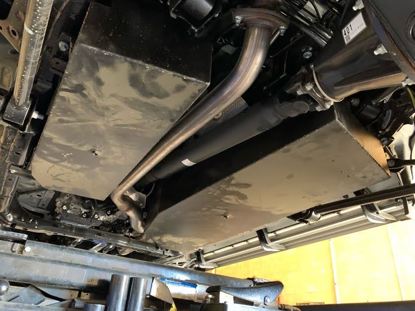 Toyota Land Cruiser (White)