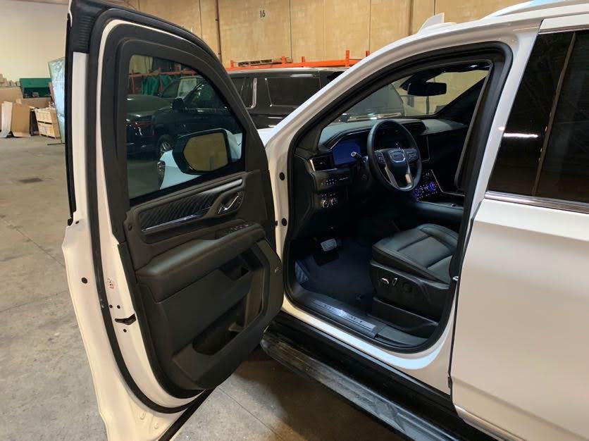 GMC Denali (interior negro)