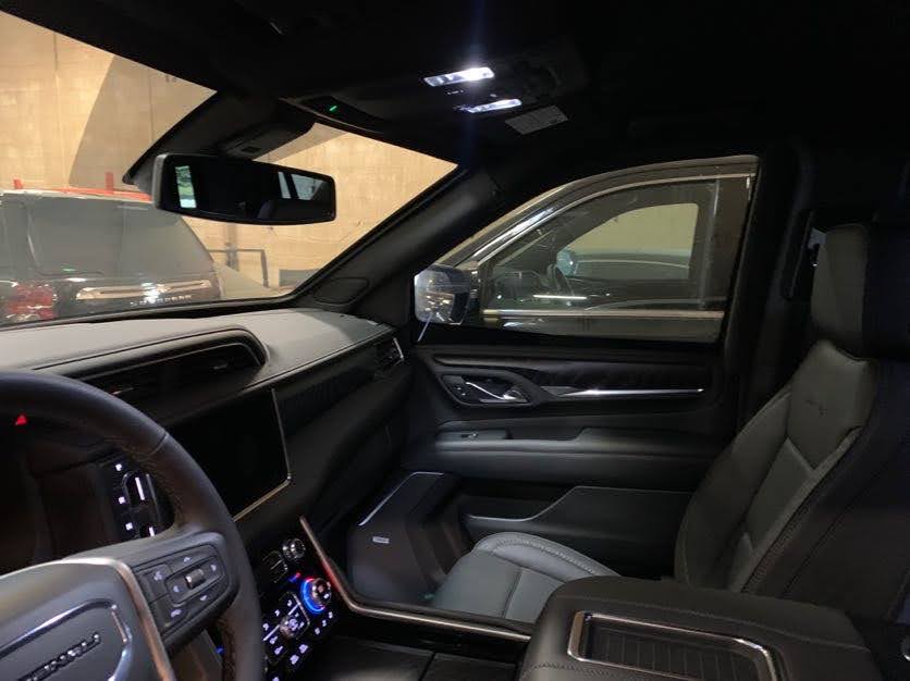 GMC Denali (interior negro)