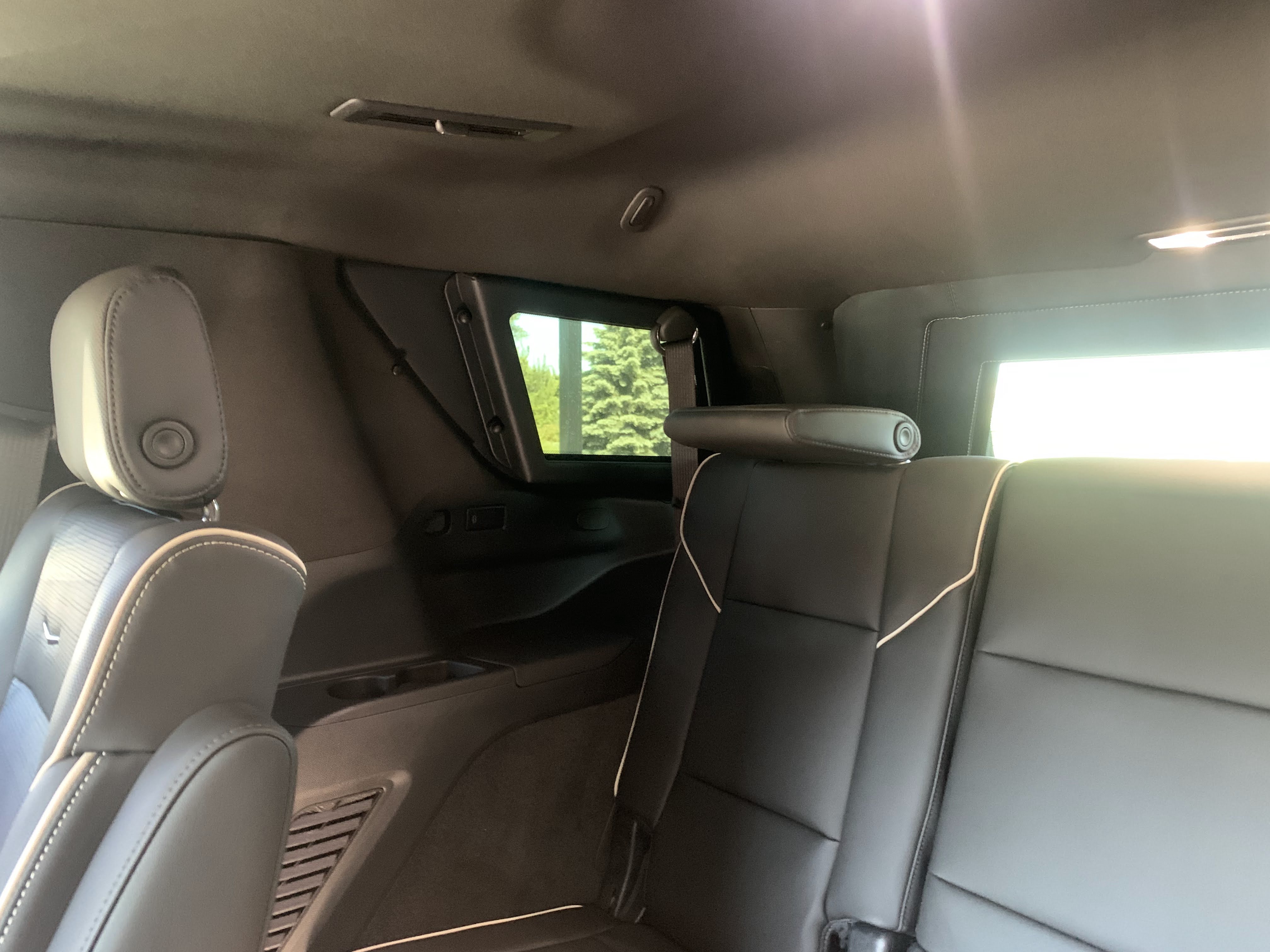 Cadillac Escalade (Black Interior)