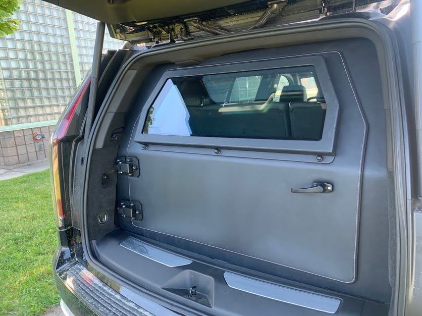 Cadillac Escalade (Black Interior)