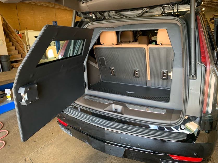 Cadillac Escalade (Beige Interior)