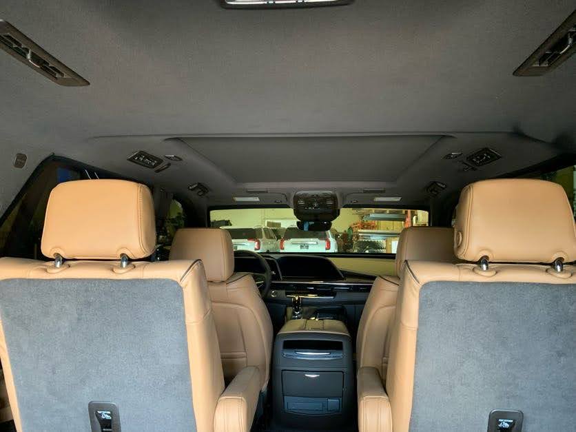 Cadillac Escalade (Beige Interior)