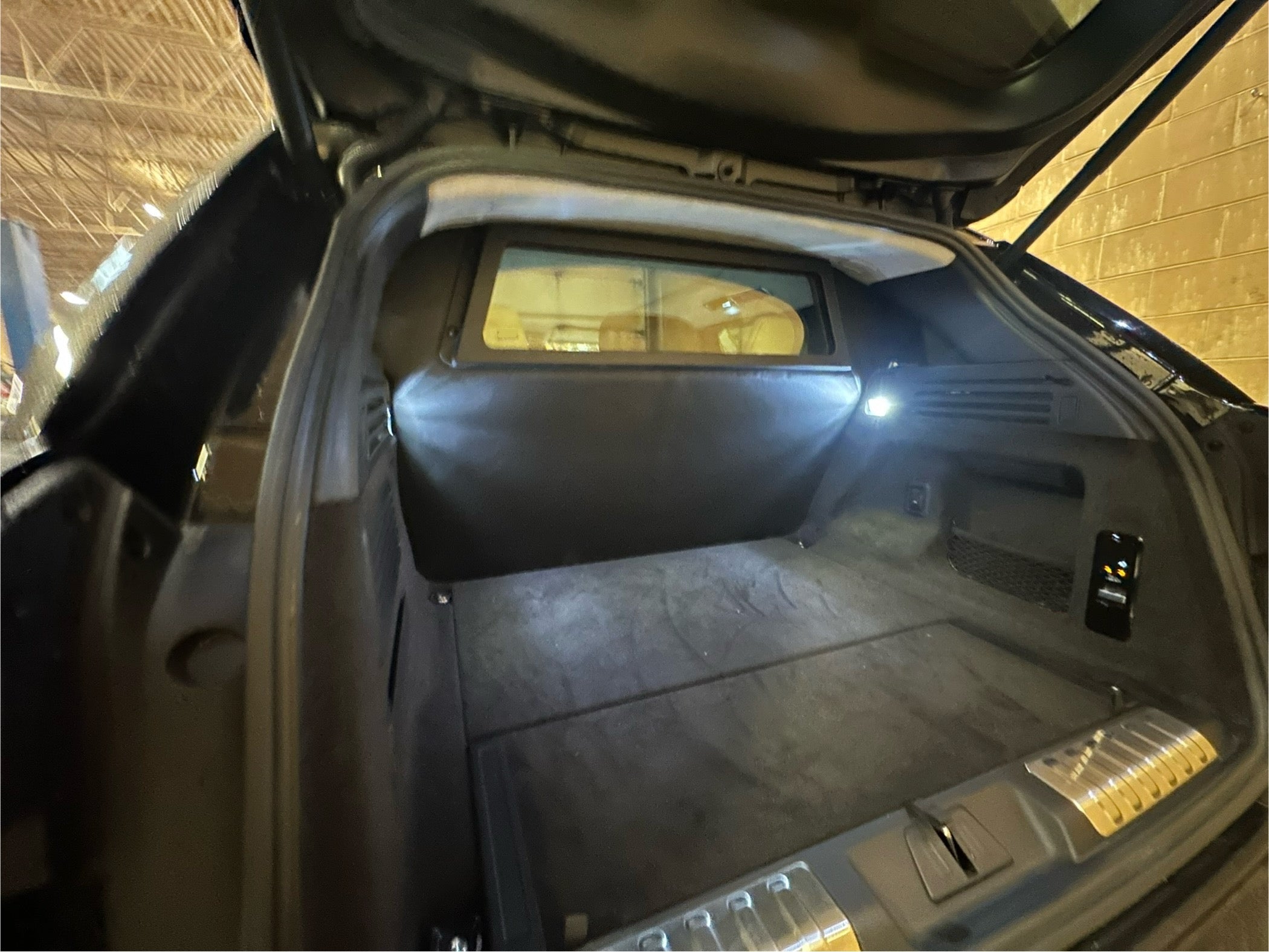 Range Rover SV Sport